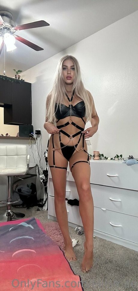 Ellismae star hot photos