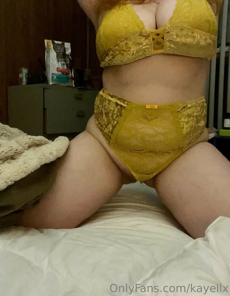 redheadretiredgirl sexy star photo