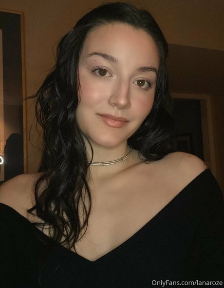 lanaroze model erotic pic