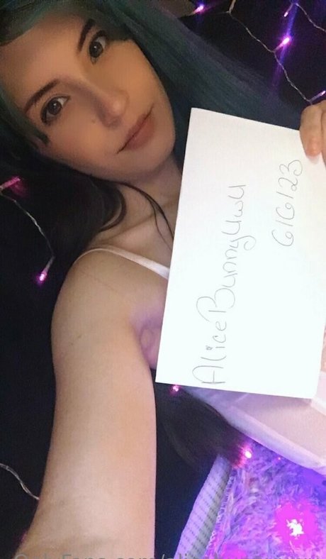 alicebunnyuwu star nudes pictures
