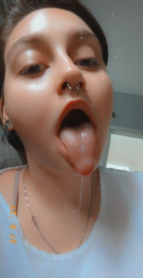 naomistarr free actress galleries