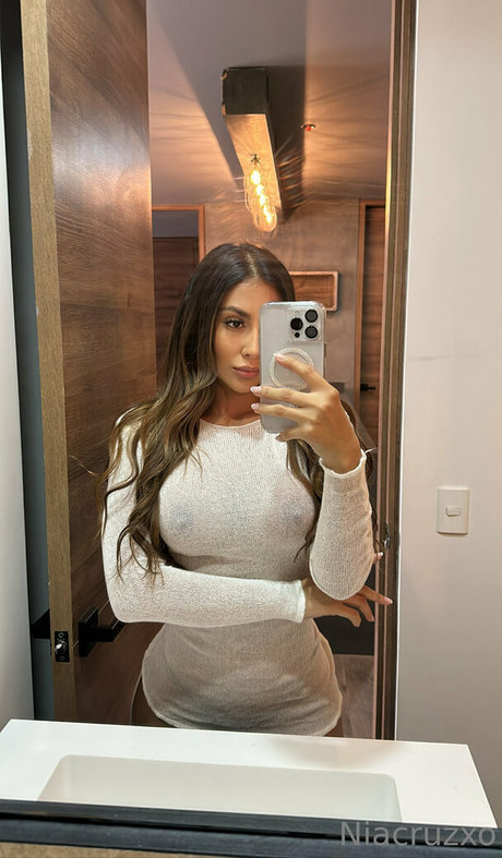 estefahg erotic actress gallery