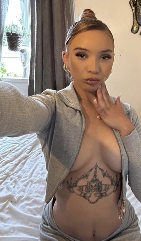 Tia Ivy_ star nudes image