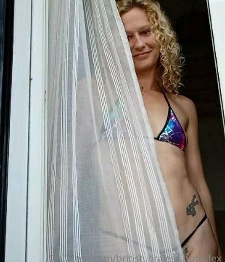 british braless hotwifex pornstar free picture