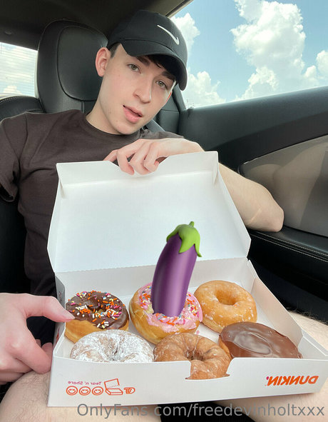 freedevinholtxxx star erotic picture