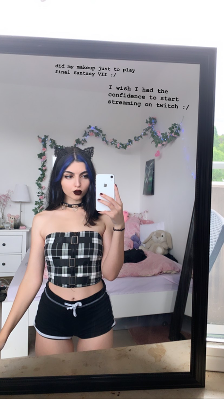 xdiandraxx naked pornstar image