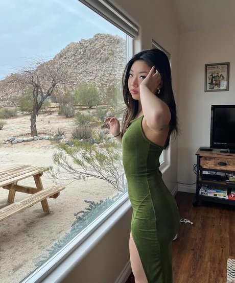 Maru Lee pretty star images