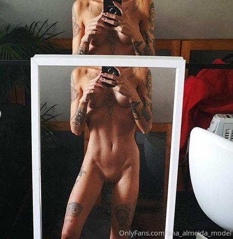 Ana Almeida star nude pic