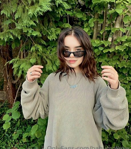 smoking onlyfans hot naked images