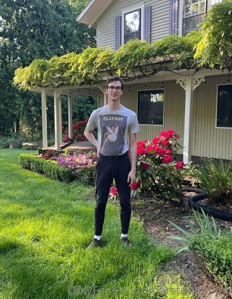 marstonhefner exclusive actress img