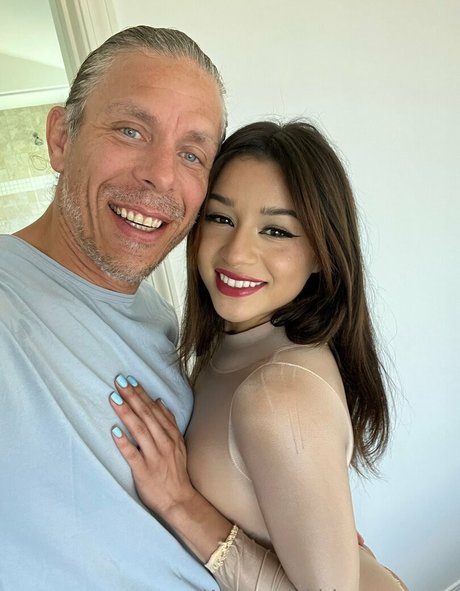 mickbluexxx model hd img