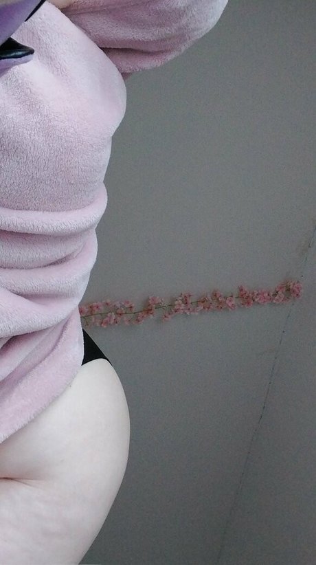 urlilsuccubus model hot photo