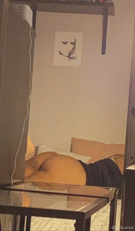 didilenox model porn photo