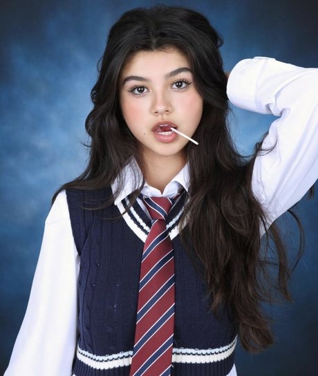 hot blonde onlyfans perfect gallery