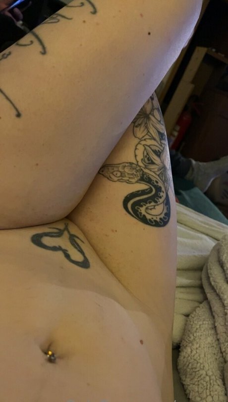 zaryaz model naked galleries