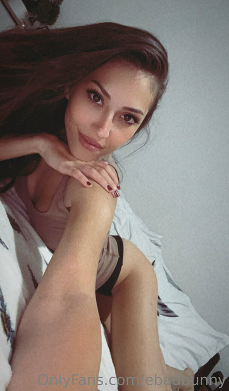 ebadbunny model naked image