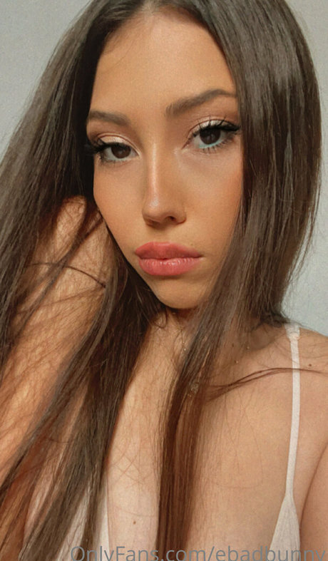 ebadbunny model pornographic images