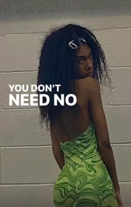 Supasoakerchy model pornographic picture