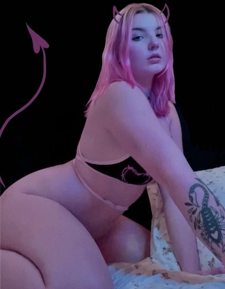 eyecndyy porn model pic