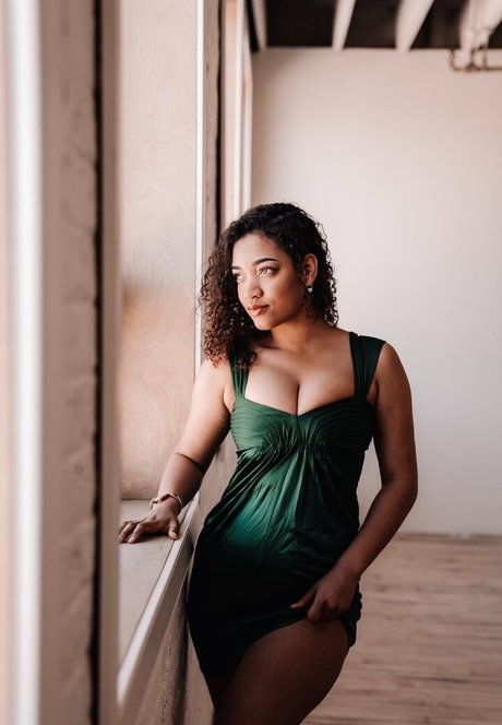 sincerelyamused pretty actress img