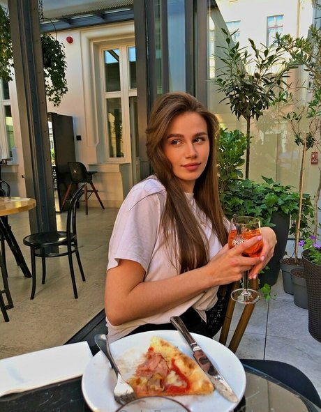 ladyshapes pornstar pretty img