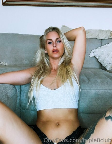 lee hart xx Profile pic