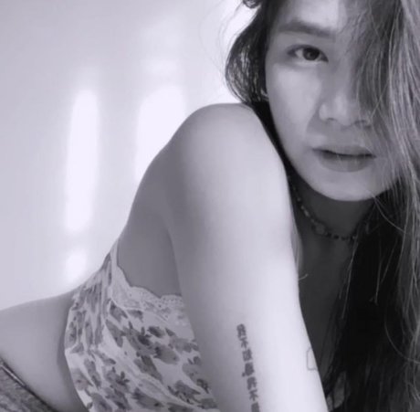 Pluiee hot pornstar galleries