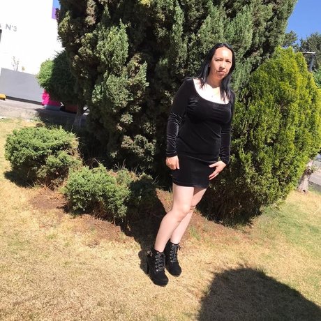 Rosy GP model pornographic images