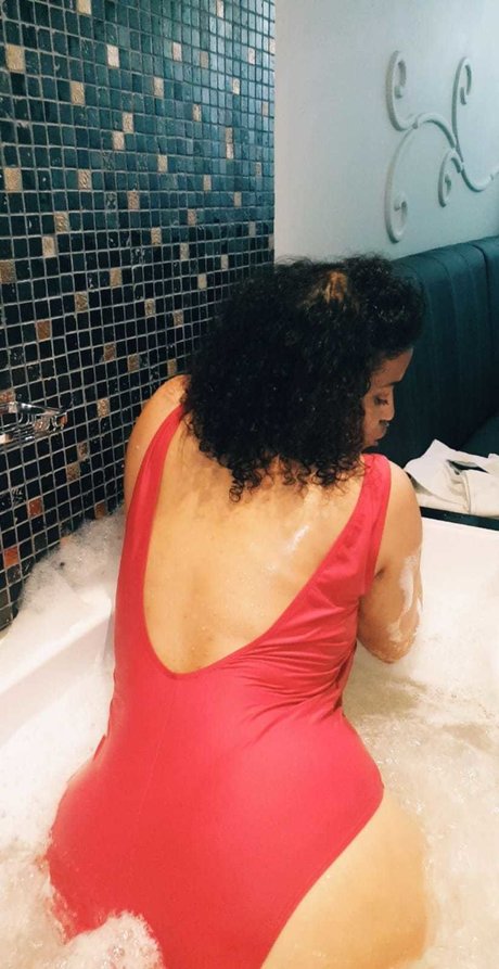 Anime Girl Yumi With The Booty model exclusive pic