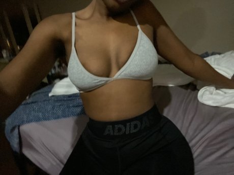 Taylore pornographic model photo