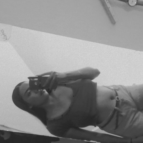 Paola Samaniego star art archive