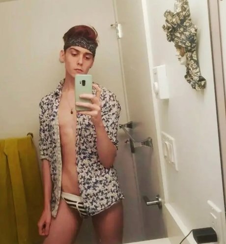 Lukas Quinn exclusive pornstar picture