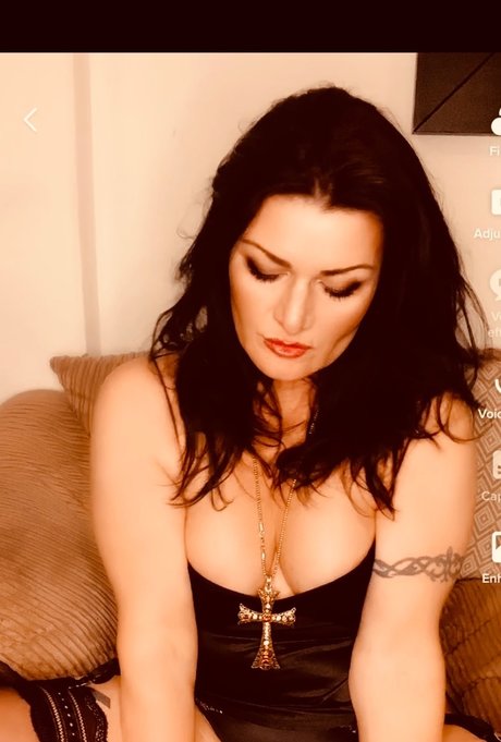 The Cleo Show sex star pics