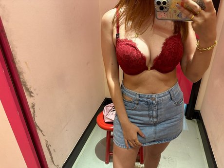 SharonC erotic star archive