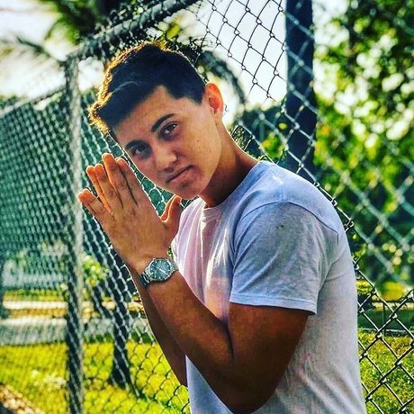 Thiago Ruiz hot actress image