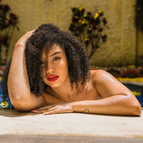 veronicaexotic_ sexy actress image