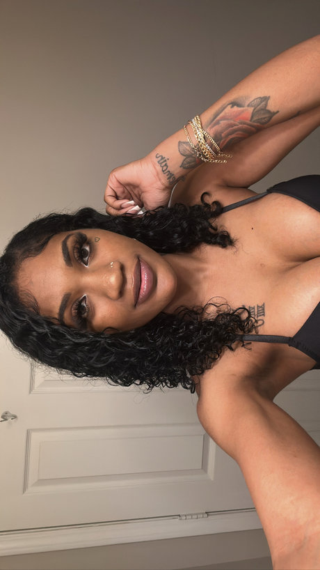 Pretti Pink P high quality pornstar picture