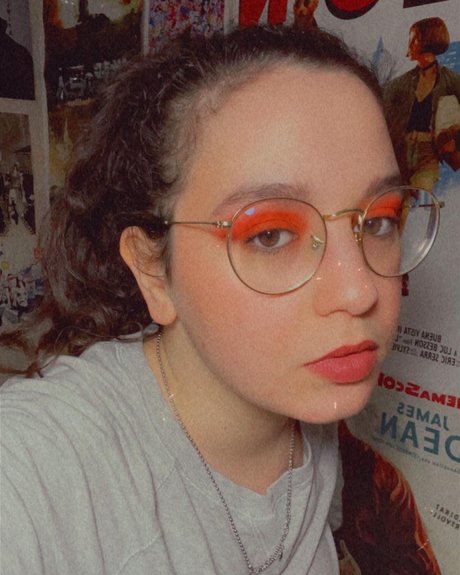 Hariel_ star adult img