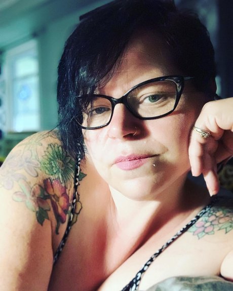 Sandi B pornstar nude image