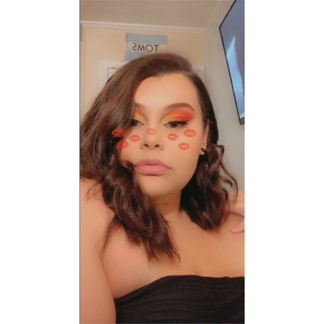 IveyNixoke erotic model photo