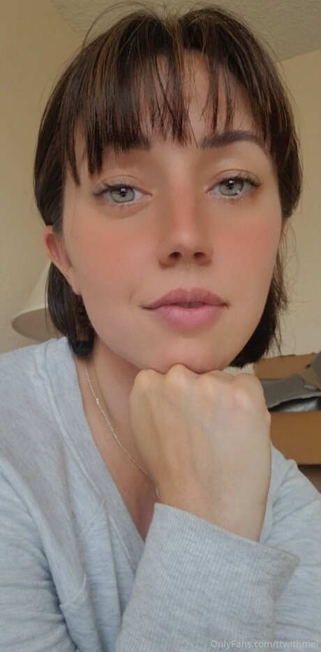 Topless talks with Mel model pornographic pictures