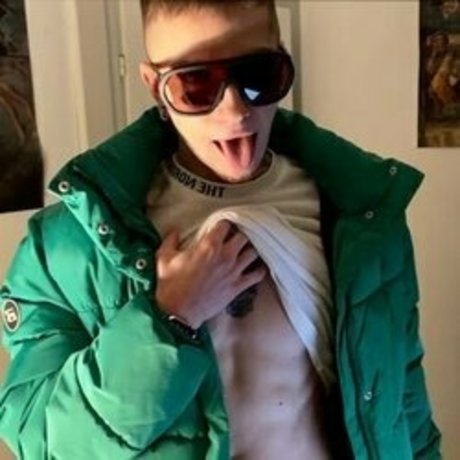 CYBERBOG V2 nude pornstar picture