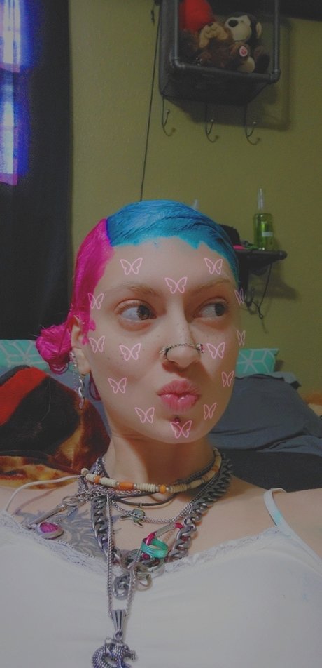 PINKY nude star pics