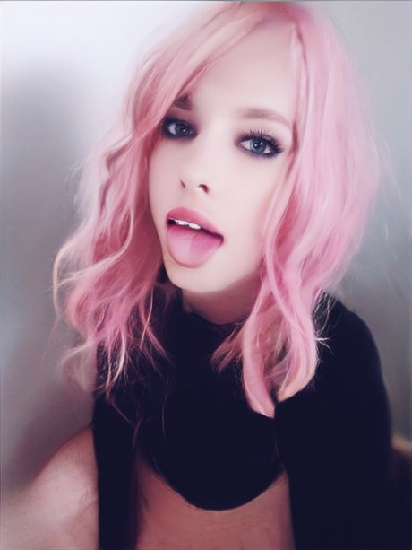 OnePrettySissi star pretty gallery