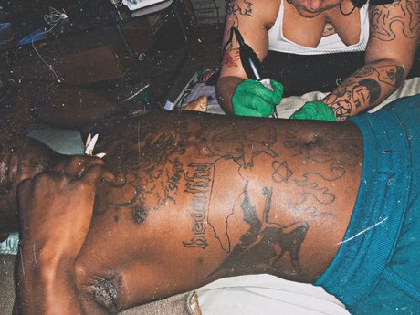 TshombeGreat_ porn actress img