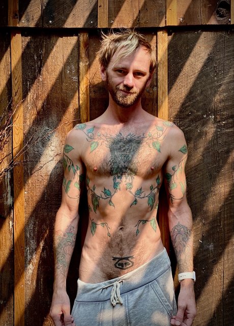 Lucky Ace star pretty photo