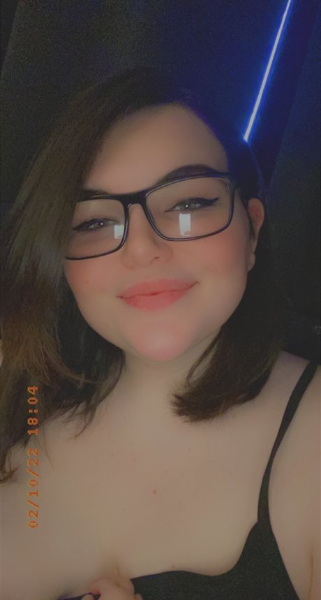 Hexed Harlot star top pic