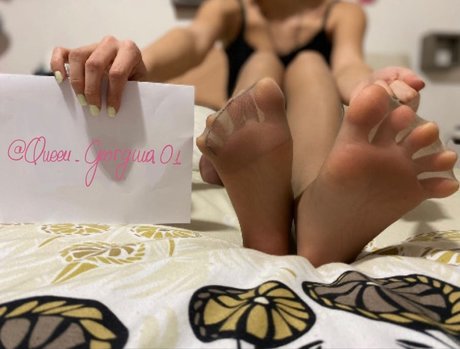 Queen Georgina01 model adult galleries