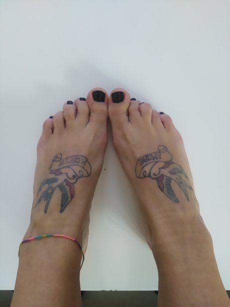 RedRose model adult image