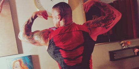 MAXIMO perfect actress pics